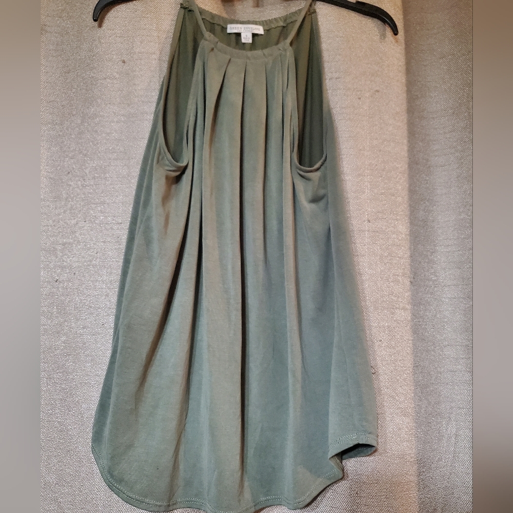 NWOT Sage Green Tank SZ S loose fit Green Envelope Los Angeles